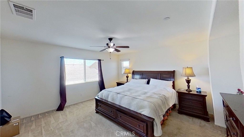 listing image 130726670086942954219