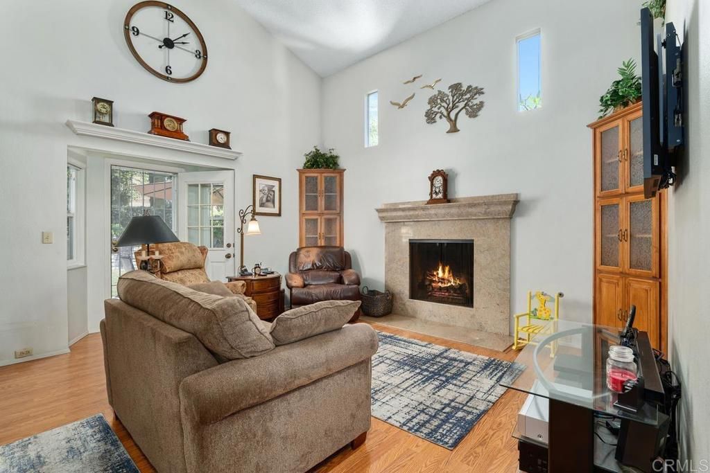 listing image 130725706395103361185