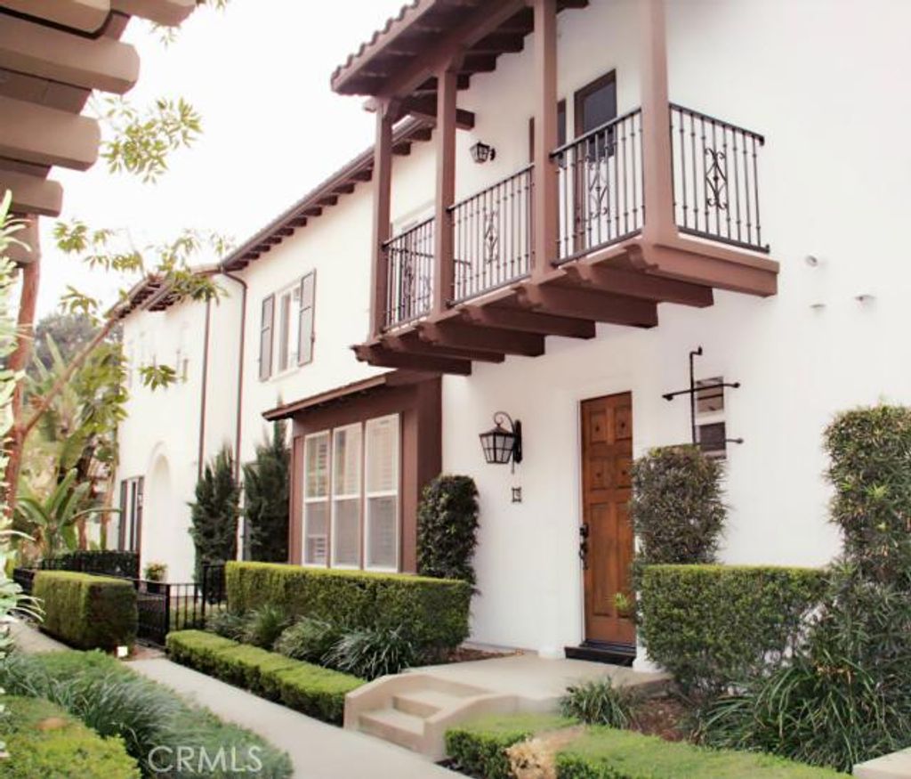 listing image 130723282625051653537
