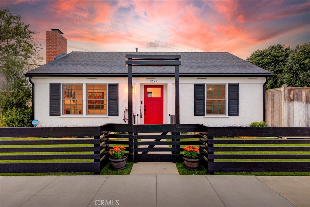 listing image 130722308189614790887