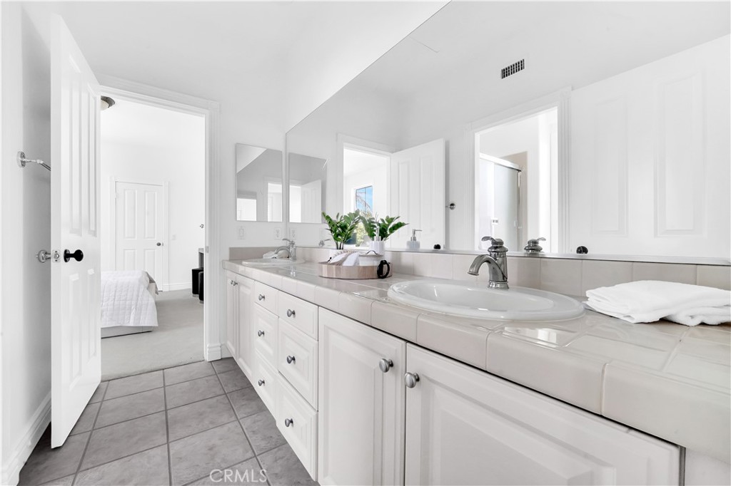 Sausalito (SAUS) - Residential