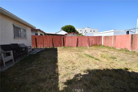 A home in Inglewood