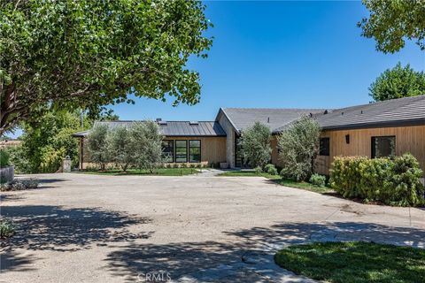 A home in Hidden Hills