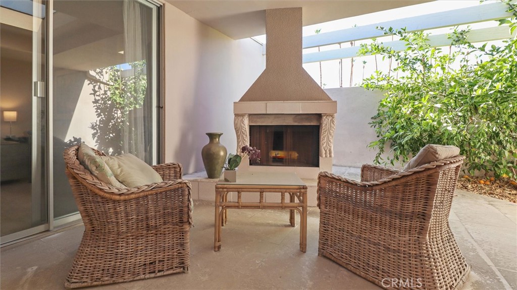 Indian Wells C.C. (32509) - Residential Lease
