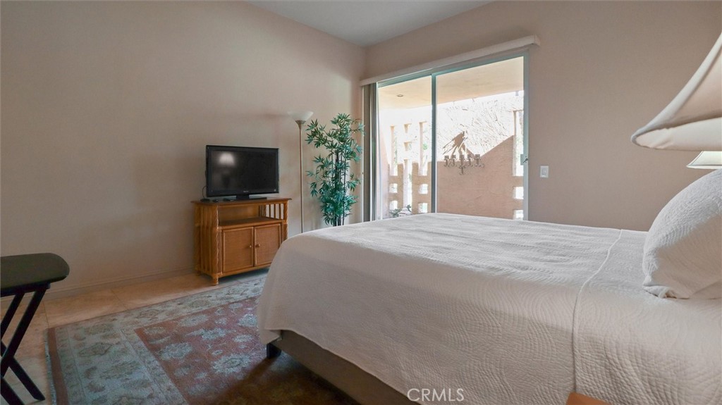 Indian Wells C.C. (32509) - Residential Lease