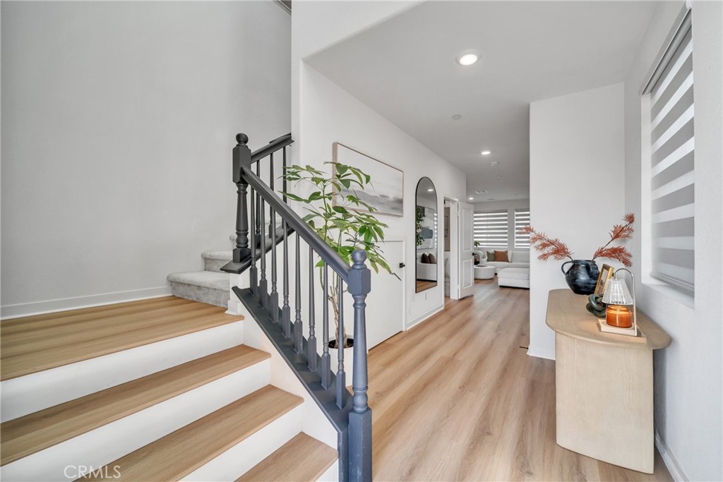889 Campbell Way