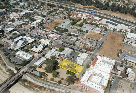 42045 3rd Street Temecula CA 92590