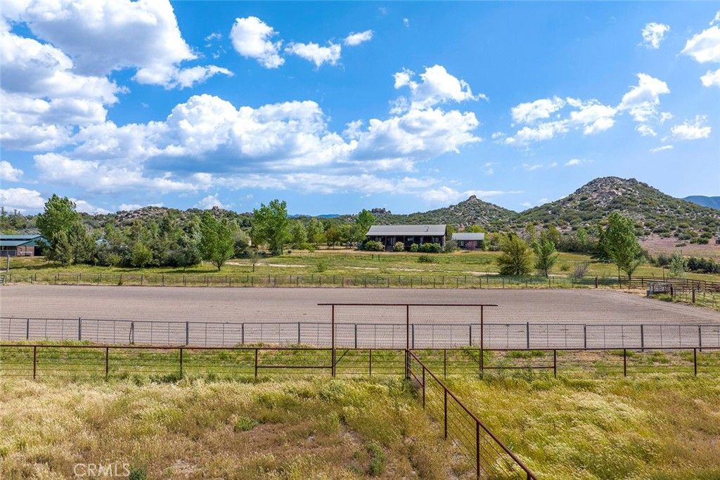 listing image 130723145321119153727