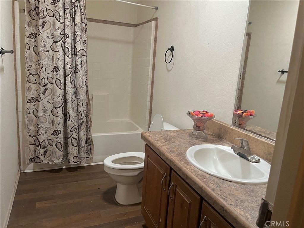 listing image 130726314790142720801