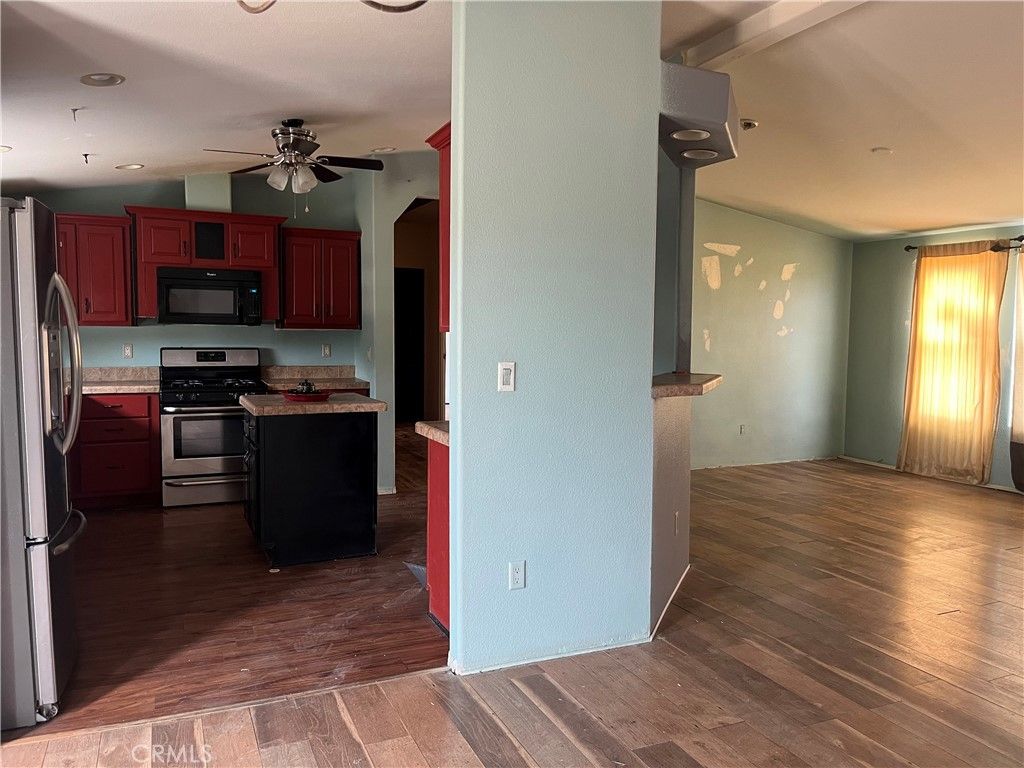 listing image 130722562559222396796