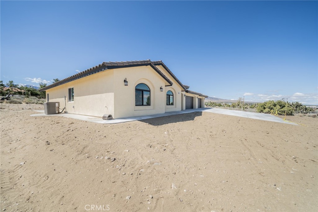 1483 Smoke Tree Road