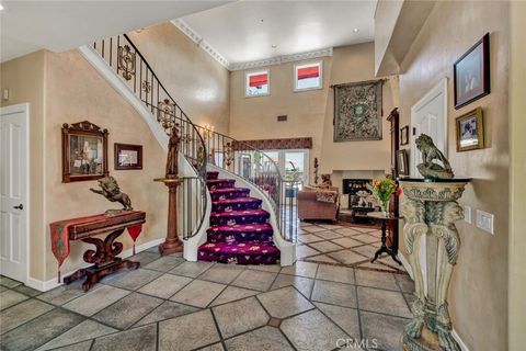 A home in North Tustin