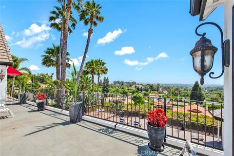 A home in North Tustin