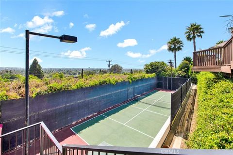 A home in North Tustin