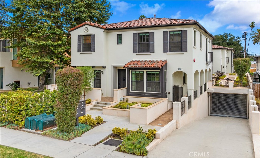 View Pasadena, CA 91106 townhome