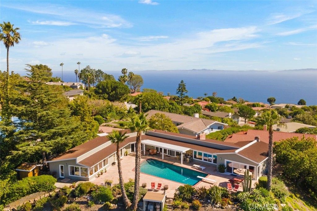 listing image 130725963704752897827