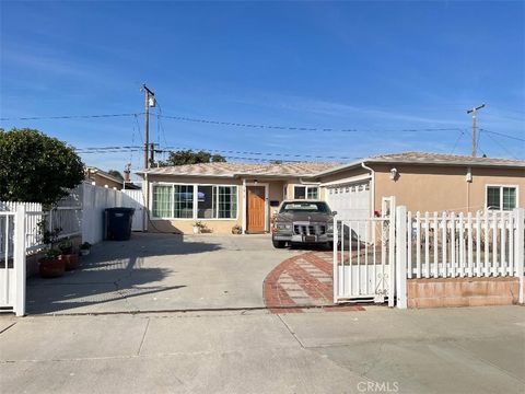 11913 206th Street Lakewood CA 90715