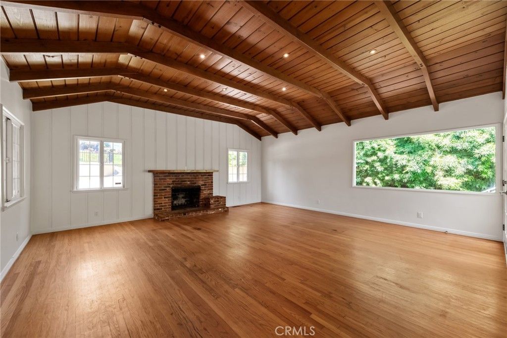 listing image 130725613481648713523