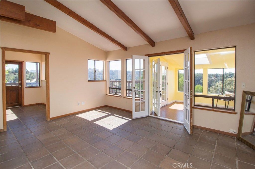 listing image 130729118344692693366