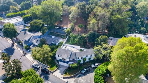 A home in Studio City