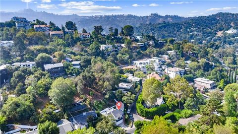 A home in Studio City