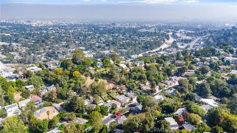 A home in Studio City