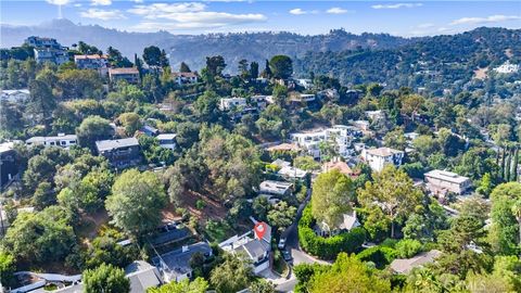 A home in Studio City