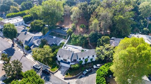 A home in Studio City