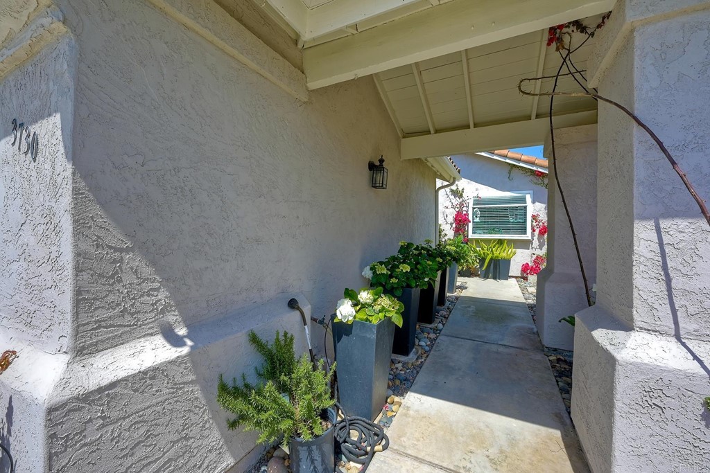 3730 Via Del Rancho