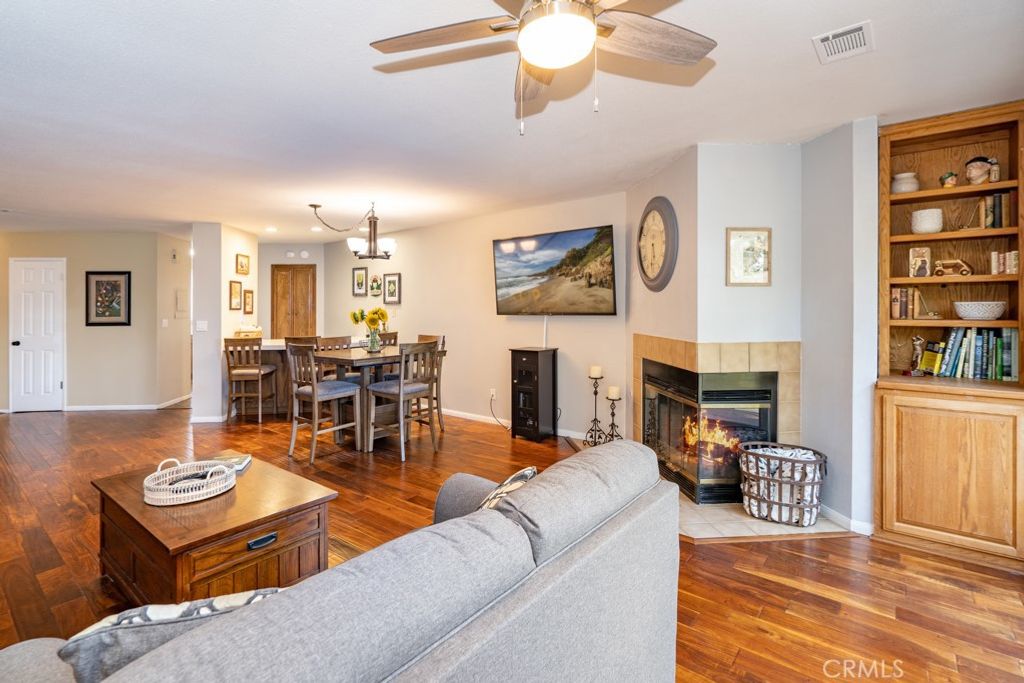 listing image 130726307469985950889