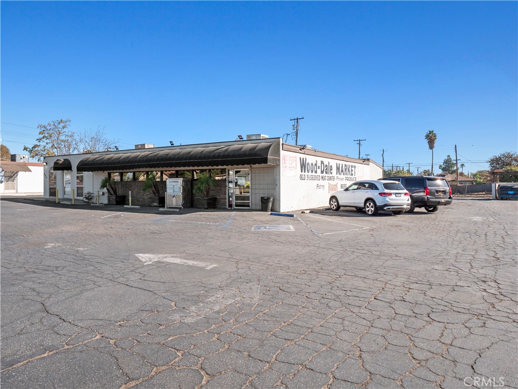 Welcome to 250 Stine Rd. First time for sale in almost 20 years. Currently housing 3 tenants. This is a once in a lifetime opportunity to own a piece of a Bakersfield institution.