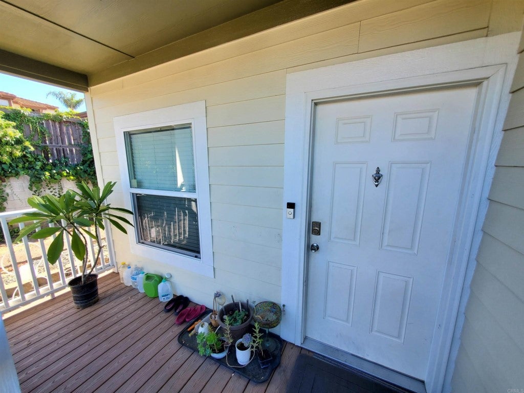 1575 W Valley Parkway 25
