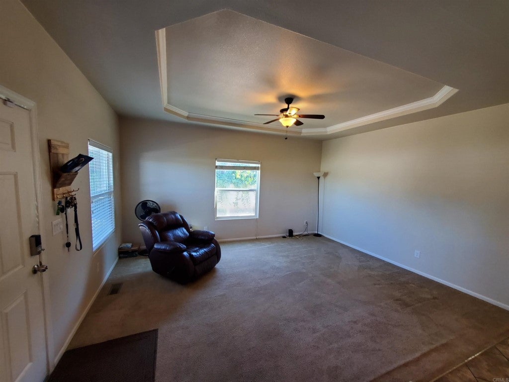 1575 W Valley Parkway 25