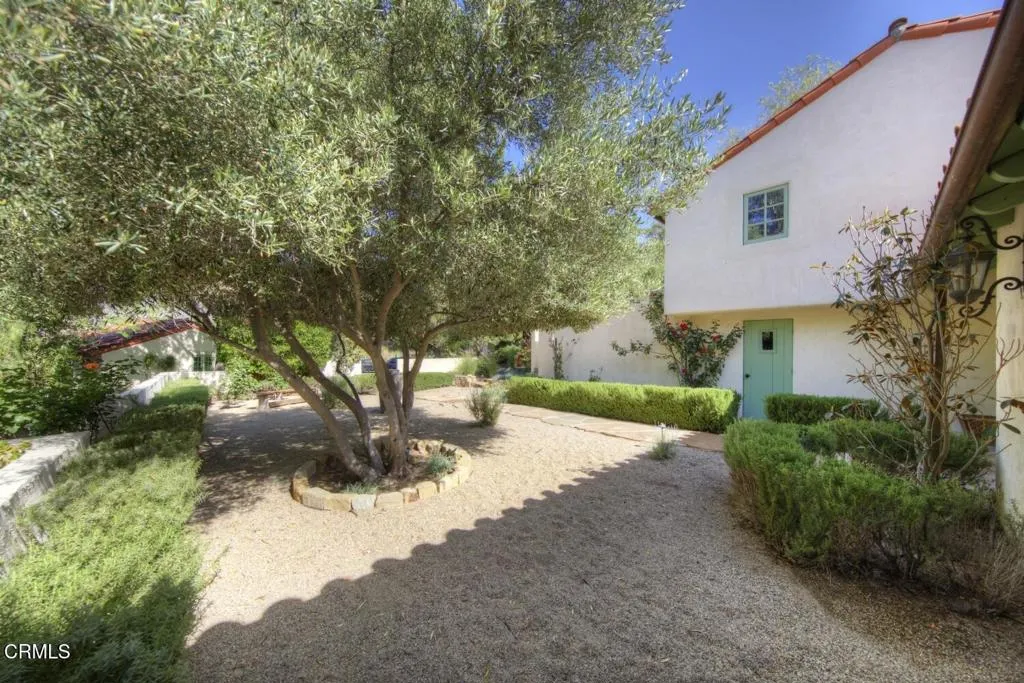 Ojai, California 93023, United States, 3 Bedrooms Bedrooms, ,4 BathroomsBathrooms,Residential,Active,83018