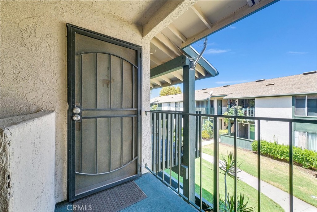 23276 Orange Avenue 8