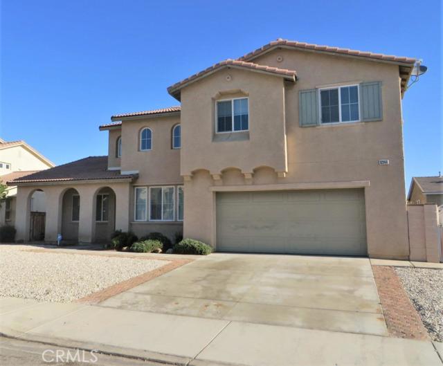 Large home, 4 bedroom + a den, 3 bath. Fireplace in family room, covered patio. Close to schools and shopping. Certain pets allowed with additional deposit. Association Amenities: None Special Features: None