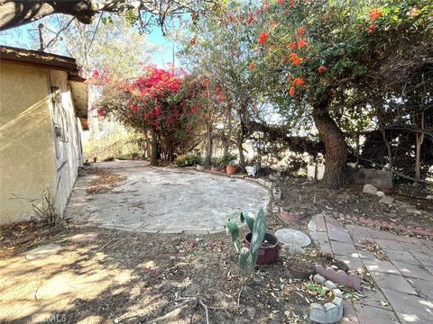 A home in Arleta