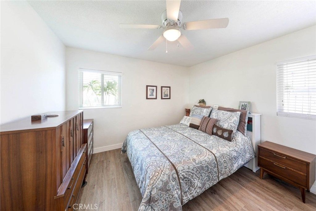 listing image 130720842199548682139