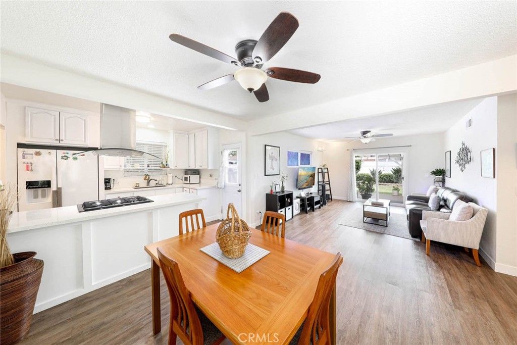 listing image 130729880182183293649