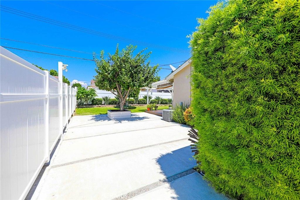 listing image 130728026897414125061
