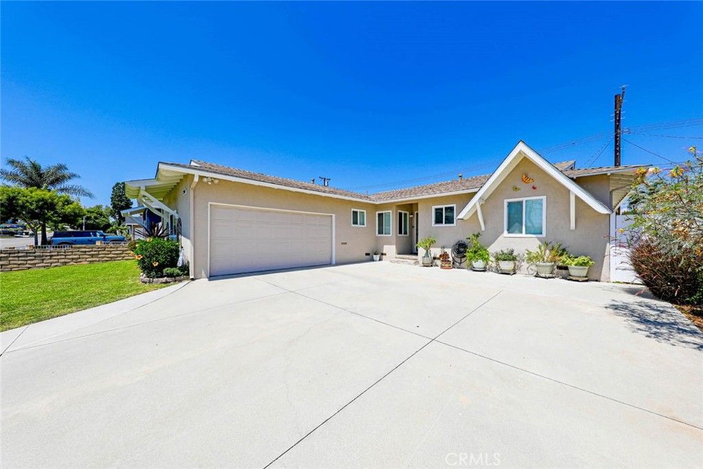 listing image 130720004809436317608