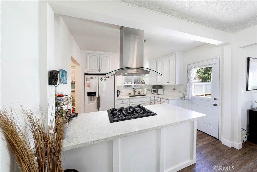 listing image 130724929326174437118
