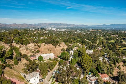 A home in Woodland Hills