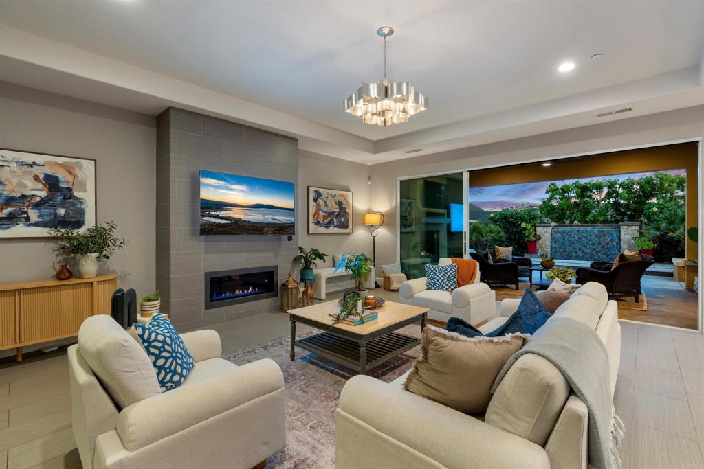1082 Duncan Court