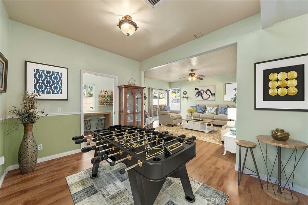 Photo 9 of 24 of 6165 Blackthorne Avenue house