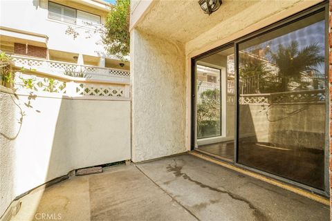 A home in Reseda