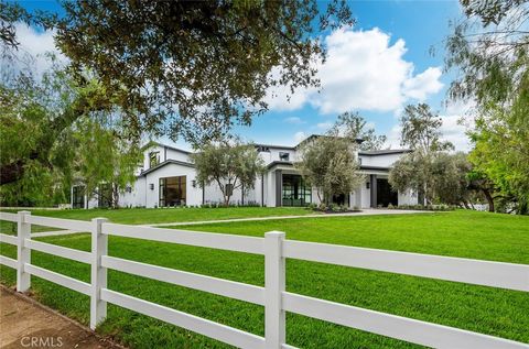 5373 JED SMITH Road Hidden Hills CA 91302