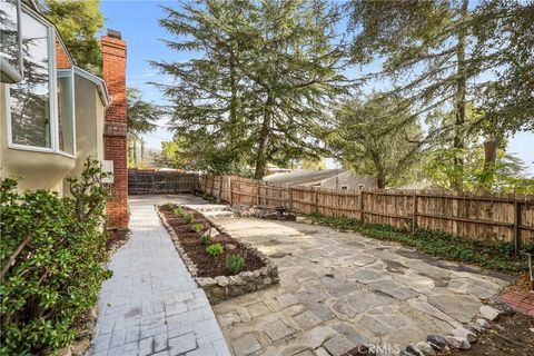 A home in La Crescenta