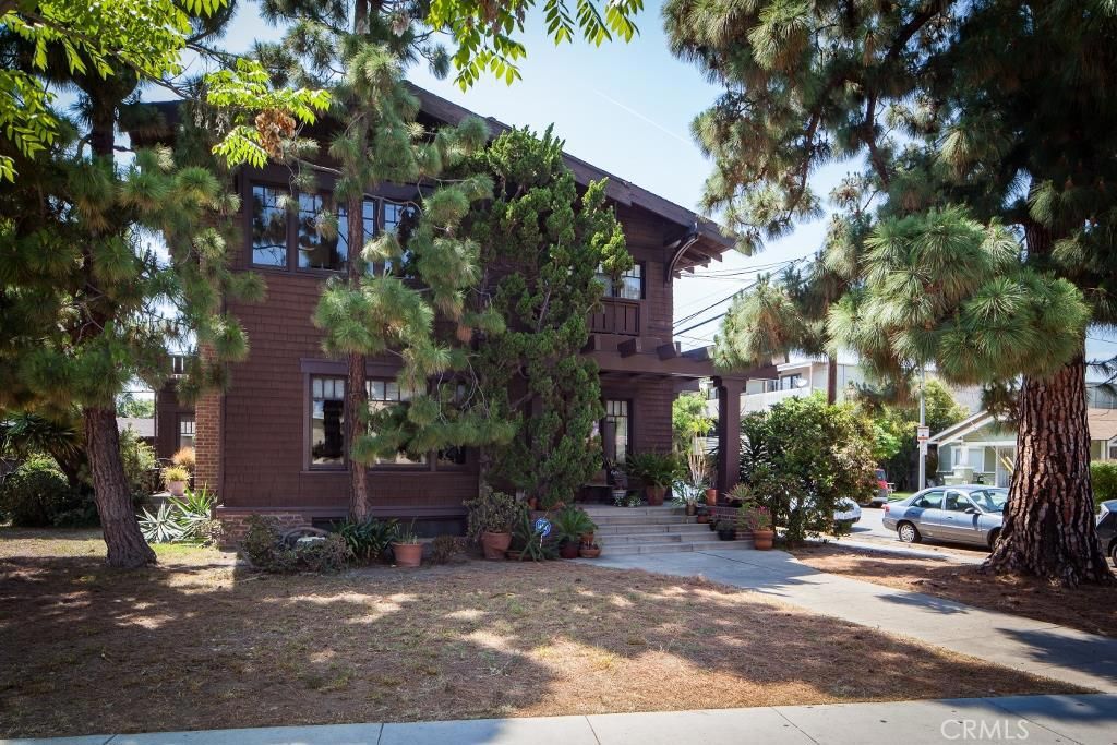 listing image 130722925701643479336
