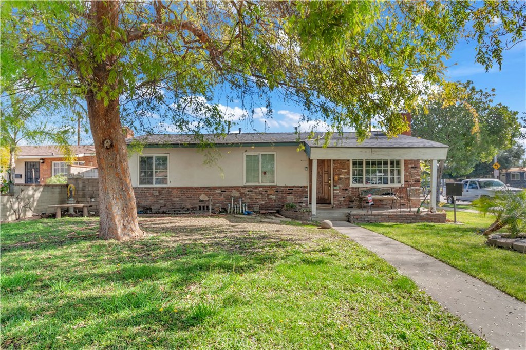 400 N Durrell Avenue